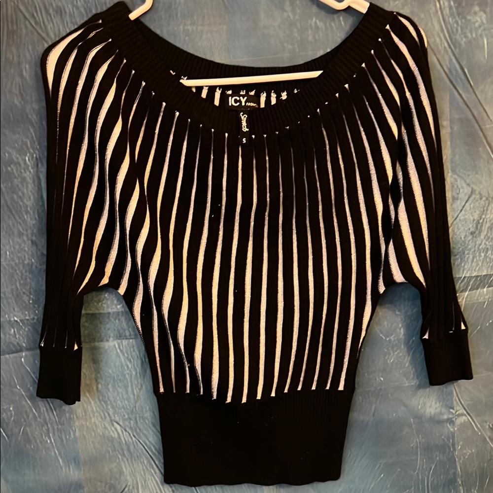 ICY fashion black and silver blouse